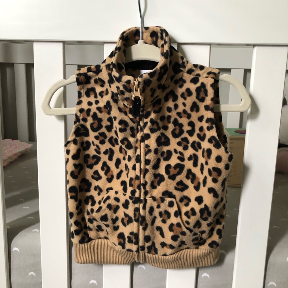 BOGO 🎊 Carter’s Leopard Print Zip-Up Fleece Vest 6M